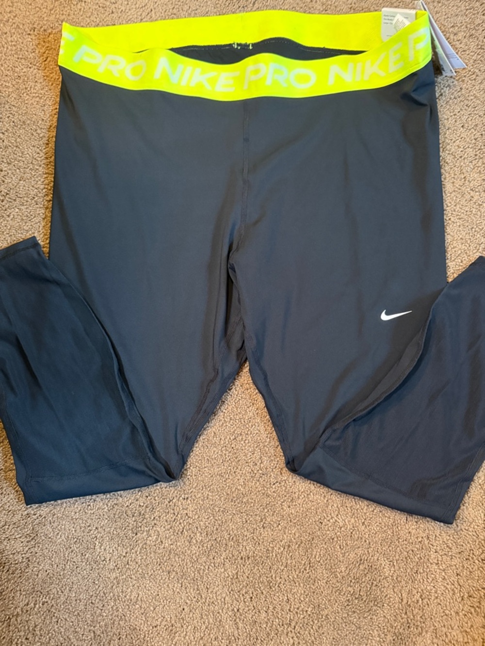 Nike Pro Women’s Black Leggings with Neon Yellow Waistband Size 3X NWT